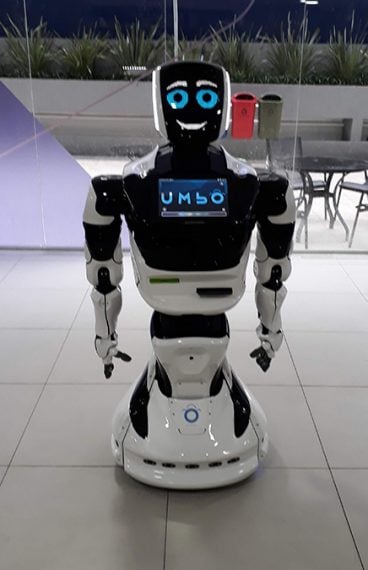 Umbô - Promobot V4 - Robô inteligente