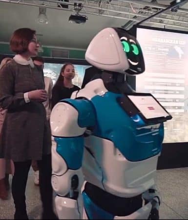 Robôs como guias em museus: Maior interação com o público